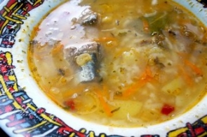 Рисовый суп с консервированной сайрой